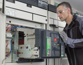 Schneider Electric announces UK availability of Masterpact MTZ